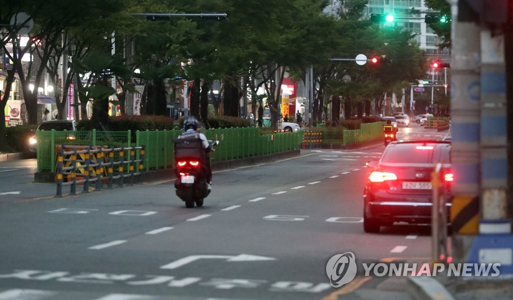 비수도권 감염 비중 45% 육박…전국 곳곳 확산세·부울경 위기