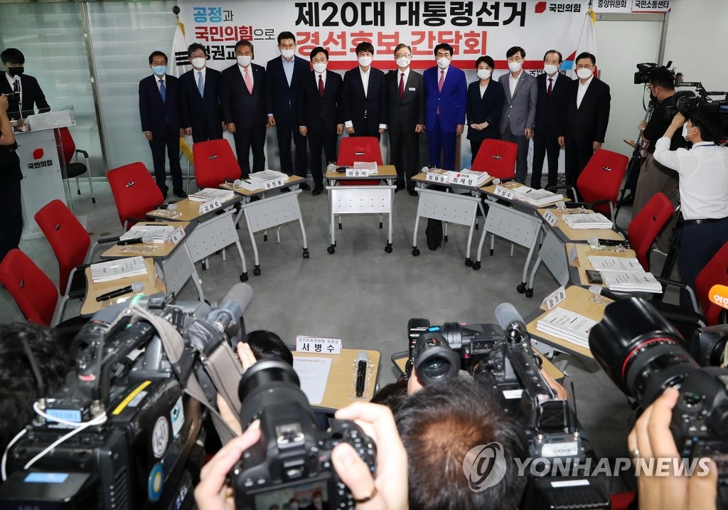 野 16강전…힘겨루는 尹·崔, 추격하는 洪·劉·元