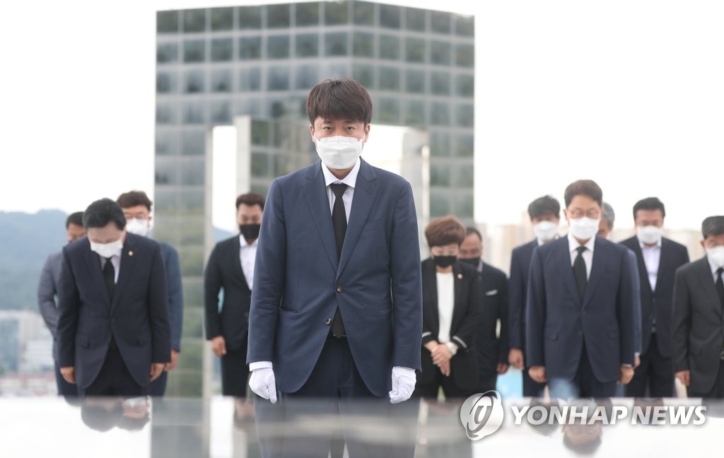 이준석, '김경수 없는' 경남도에 "공정한 도정" 요청(종합)