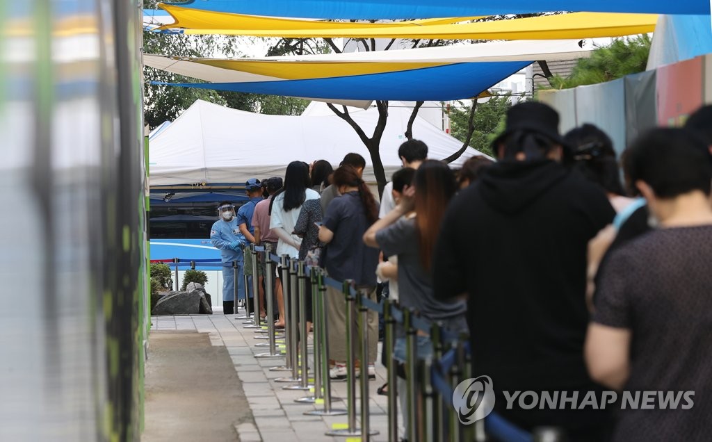 신규확진 1천776명,한달째 네자리…비수도권 700명 육박-위중증 급증(종합)