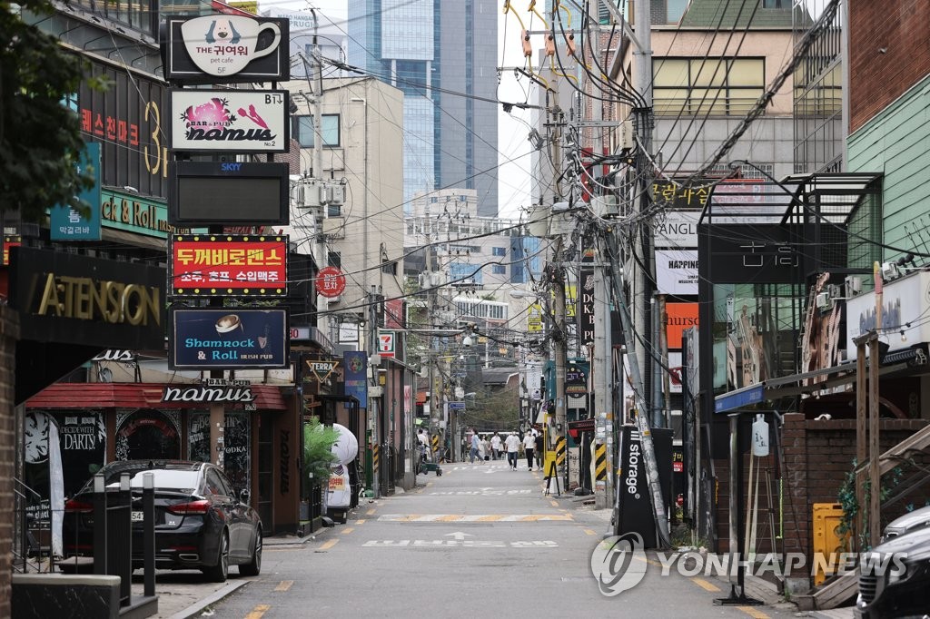 당국 "현행 거리두기로는 확진자 증가 가능성,4단계외 추가대책 필요"(종합)