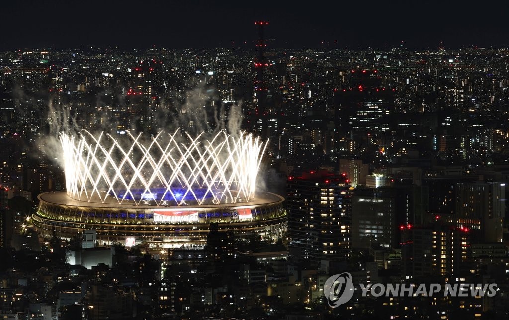 통제불능 코로나에 스가 건강 이상설까지…日집권당 '동요'