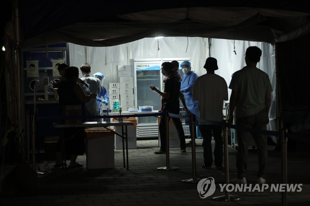 신규확진 1천930명, 사흘째 1천900명대…비수도권 나흘연속 700명대(종합)