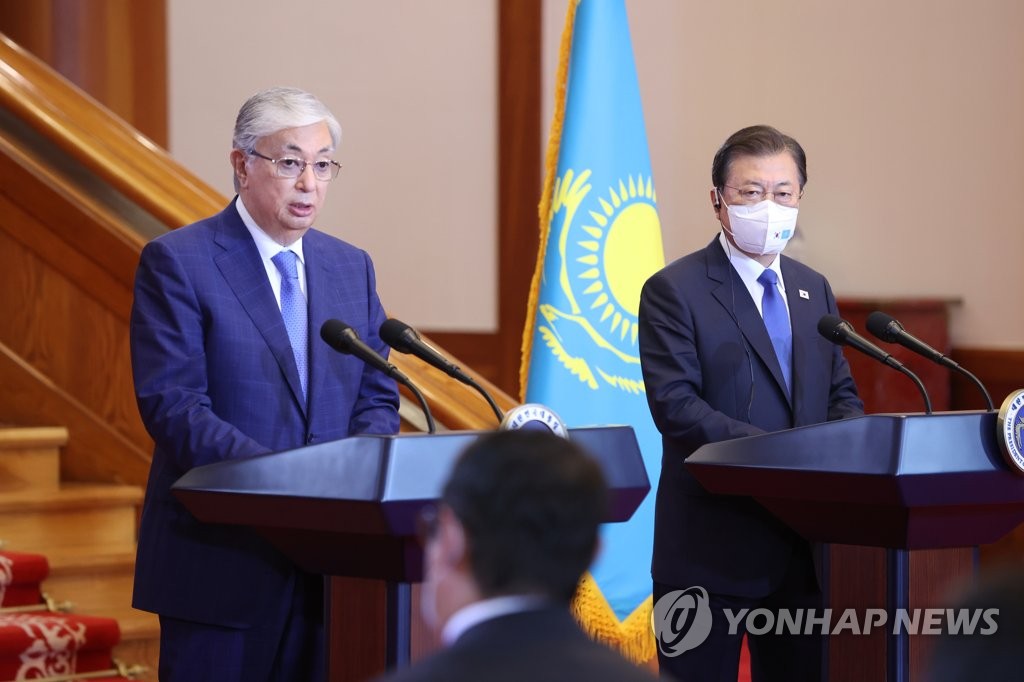 문대통령 "고마운 나라", 카자흐 대통령 "韓 선도국가 인정"(종합)