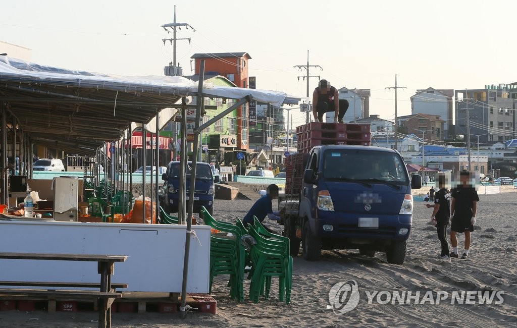 왁자지껄하던 제주 해변이 조용…"4단계 연장만 안 되길"