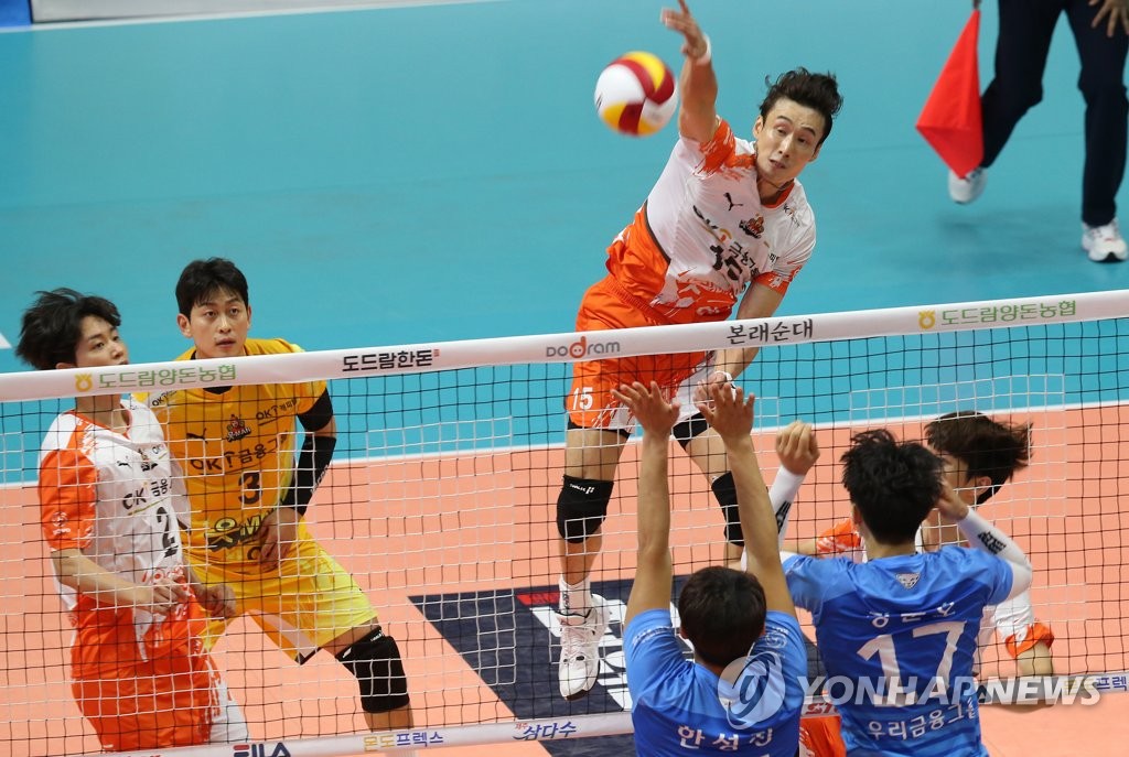 우리카드, 6년만에 배구 컵대회 우승…토종거포 나경복 MVP(종합)