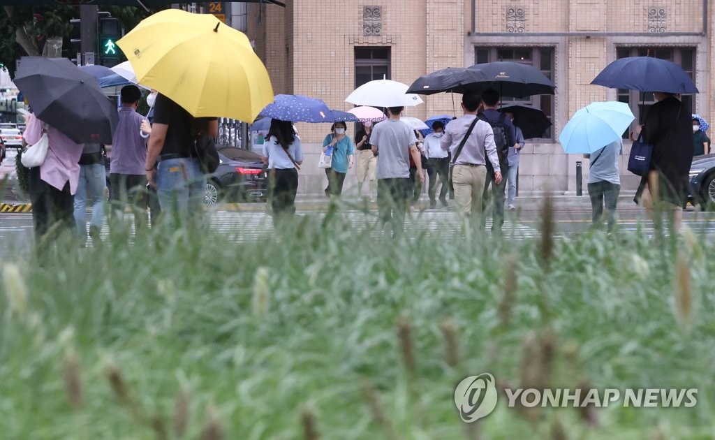 [내일날씨] 흐리고 비…중부, 돌풍 동반한 장대비