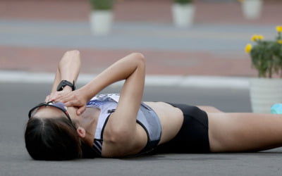 '여자 마라톤' 최경선·안슬기, 폭염 속 완주 성공