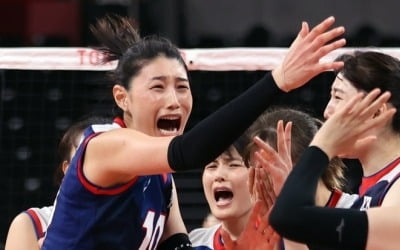 [올림픽] "김연경, 아픈 티 안 내는 사기꾼" 주치의가 말하는 '배구 여제'