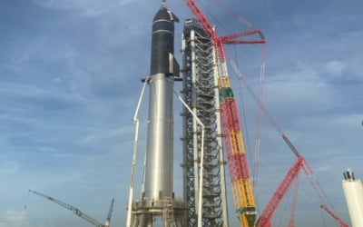 머스크의 스페이스X, 120ｍ 높이 역대 최대 로켓 공개
