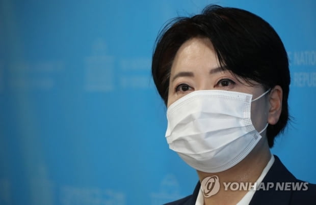 윤희숙, 울먹이며 부친 편지 공개…父 "못난 애비탓"