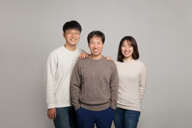 왼쪽부터 이활석 CTO, 김성훈 대표, 박은정 CSO / 업스테이지 제공