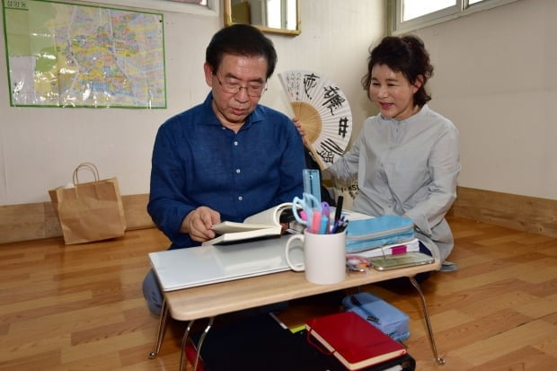 진중권 "강난희·정철승, 박원순에 남은 미련까지 지워줘"