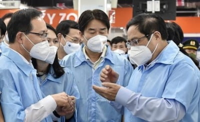 베트남 총리, 삼성전자 공장 찾아 'SOS'…"도와달라"