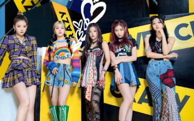 에너제틱함은 역시 ITZY, 신곡 '로꼬' 단체 이미지 공개