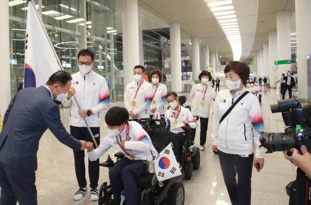 강성희 오텍그룹 회장, 보치아 국가대표선수단 귀국 환영 