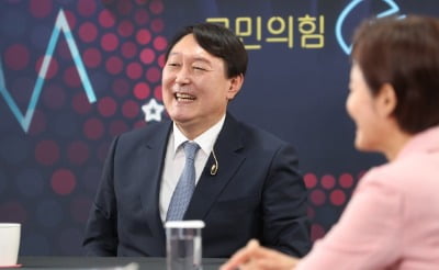 野후보들 '친근함' 띄우기…尹 "연애하다 차인 게 대부분"