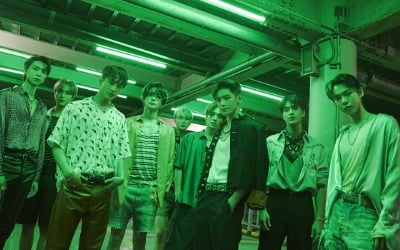 NCT 127, 美 '제임스 코든쇼'서 신곡 '스티커' 무대 첫 공개 [공식]