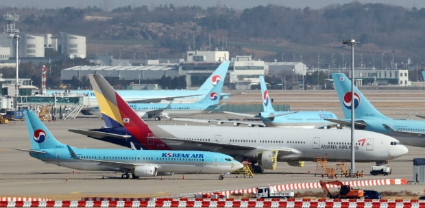 인천국제공항 국제선 계류장에 대기 중인 항공기들. /사진=연합뉴스