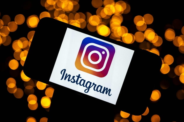인스타그램의 모회사 페이스북이 어린이용 인스타그램(Instagram for kids) 개발 계획을 중단한다고 27일(현지시간) 밝혔다. /사진=AFP