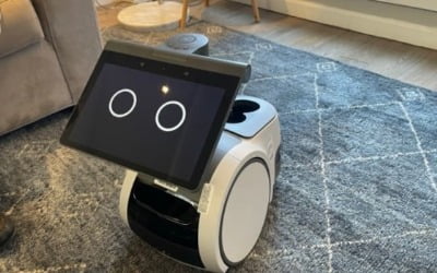아마존, 가정용 로봇 첫 공개…연말부터 1000달러에 판다