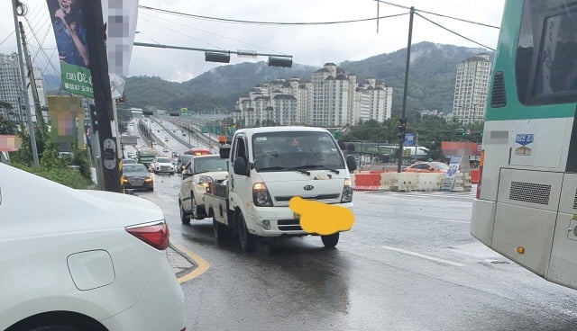 렉카 쓰지 말라고 조언했다가 영업방해라며 욕설 들어 | 한국경제