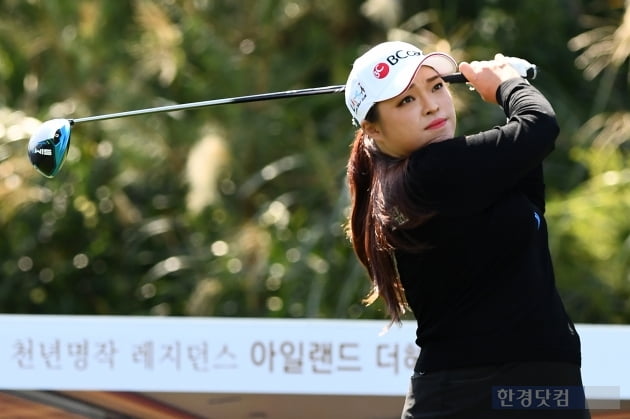 [포토] 장하나, '페어웨이 중앙을 향해'