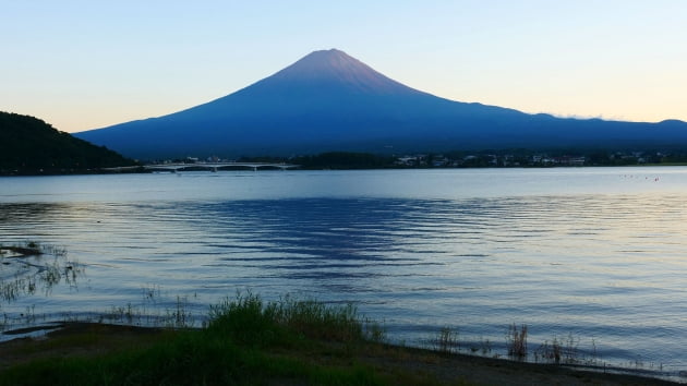 호수 북측에서 반영된 후지산을 볼 수 있는 명소지만 바람이 없어야 가능 하다. / JAPAN NOW