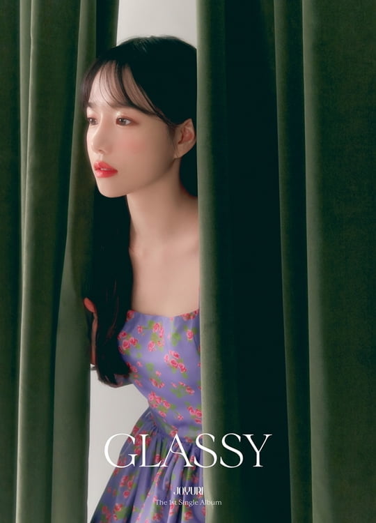 조유리, 'GLASSY'로 선보일 몽환美→동화 속 비주얼…10월 7일 솔로 컴백