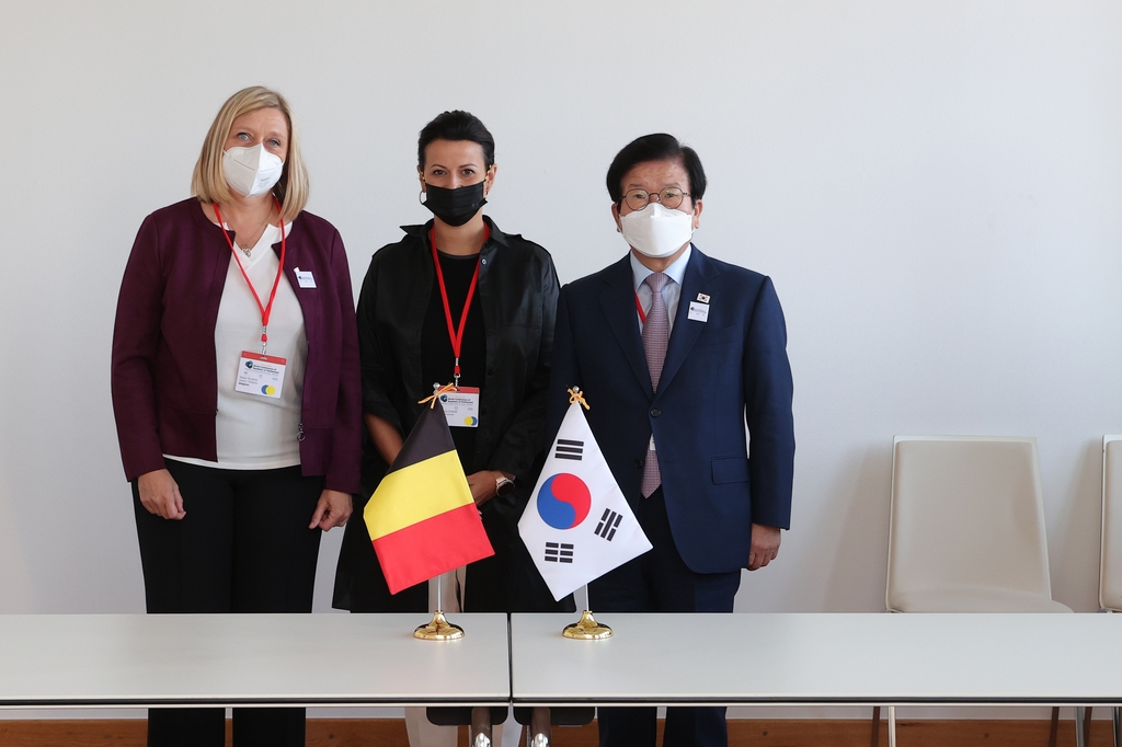 박의장, 9개국 의장과 연쇄회담…이틀간 23개국 접촉