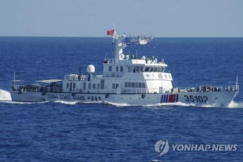 미국 편 선 일본, 中 보란 듯 대만해협 함정 무더기 투입