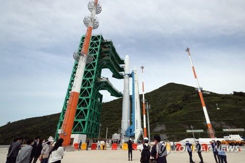 500㎏ 소형위성용 고체 우주로켓 2024년 발사…"7대 우주강국"(종합)