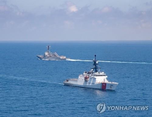 미 구축함 대만해협 통과…중국군, 대만 서남부 해역 실전훈련(종합)