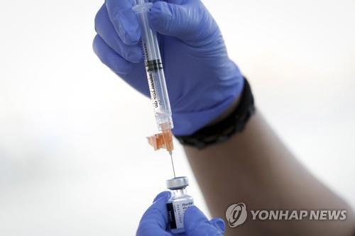 "미 전면 부스터샷 너무 일러…충분한 자료와 증거 부족"