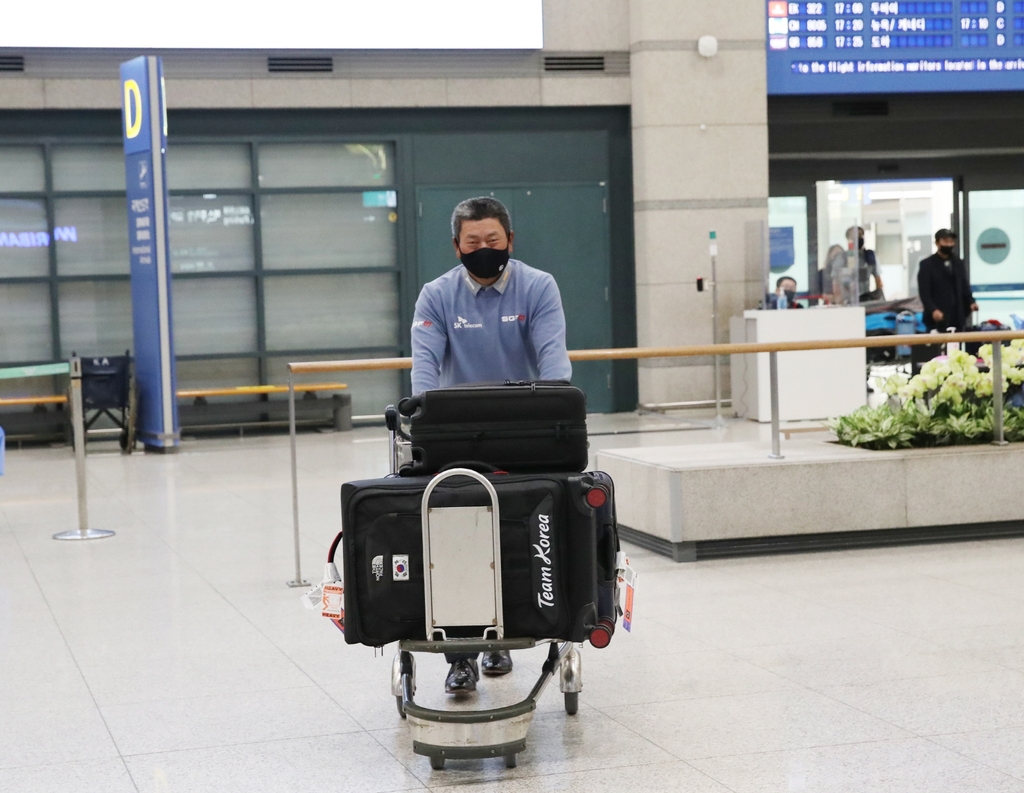 금의환향 최경주 "우승하고 와서 값진 귀국길…목표는 컷 통과"