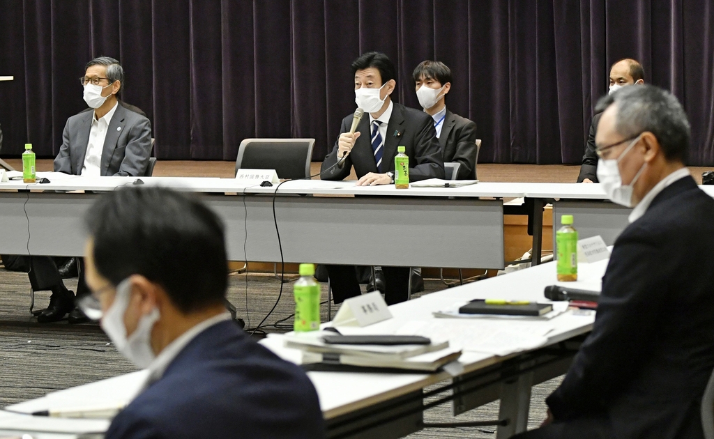 스가 퇴임 직전 코로나 긴급사태 해제…'공적 부각용' 지적도