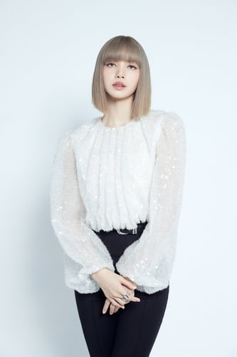 리사, 솔로곡도 `통했다`…`팰런쇼`서 첫 퍼포먼스 `환호`