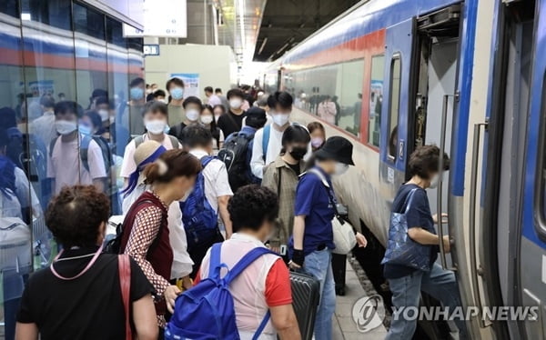 당국 "추석 이후 확진자 점진적 증가 가능성"