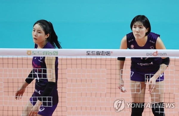 "이재영·이다영 자매 그리스진출, 24일 최종 결정"