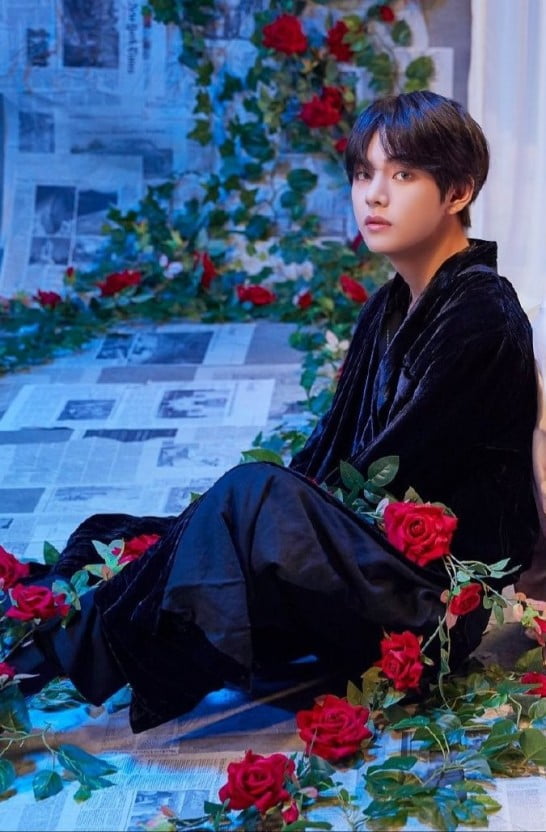 방탄소년단 뷔, '싱귤래리티' 스포티파이+유튜브 합계 3억5000만 스트리밍 기록