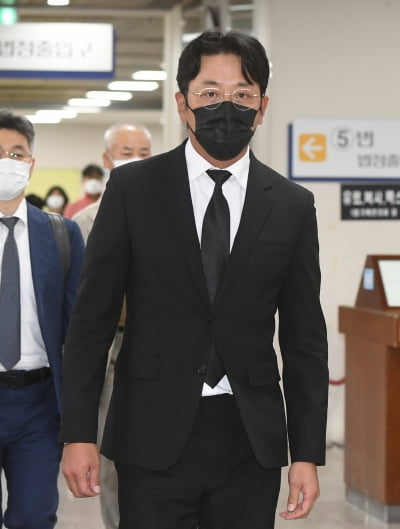 [TEN 포토] '프로포폴 불법 투약 혐의' 하정우 '1심 벌금형'