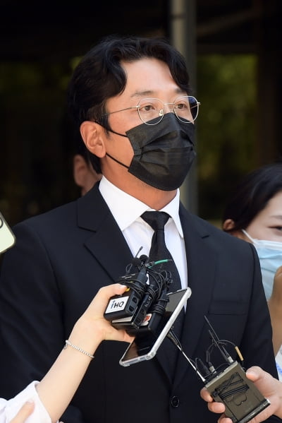 [TEN 포토] '프로포폴 불법 투약 혐의' 하정우 "팬들에게 죄송합니다"