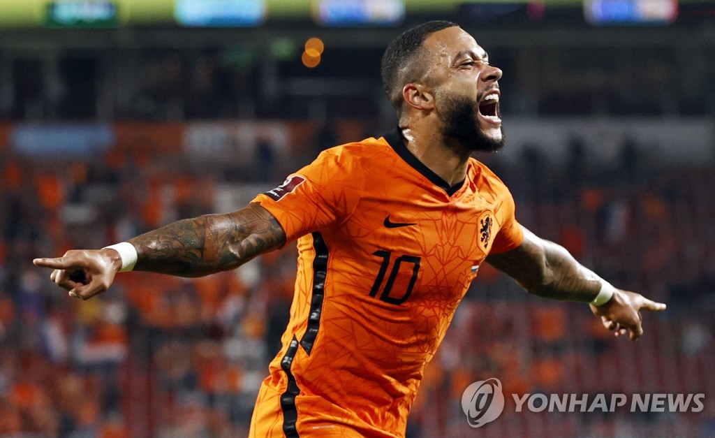 '데파이 멀티골' 네덜란드, 몬테네그로 4-0 완파…판할 첫 승리