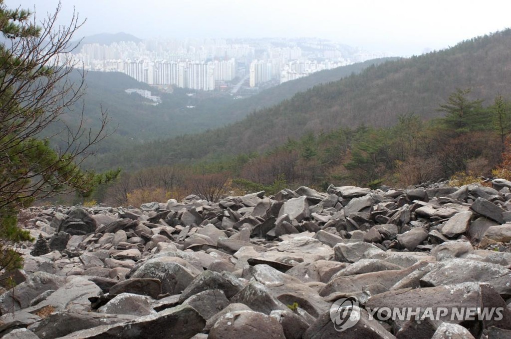 해운대 장산 전국 1호 구립공원…훼손방지·복구 체계적 관리