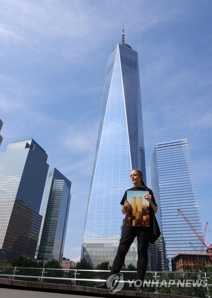 [9·11 테러 20년] ④ WTC 르포…"단 하루도 잊지 않겠다" 다짐
