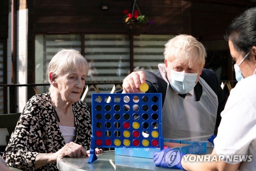 공약 어겨가며 증세해 사회복지 확대하는 보수당 영국총리…왜