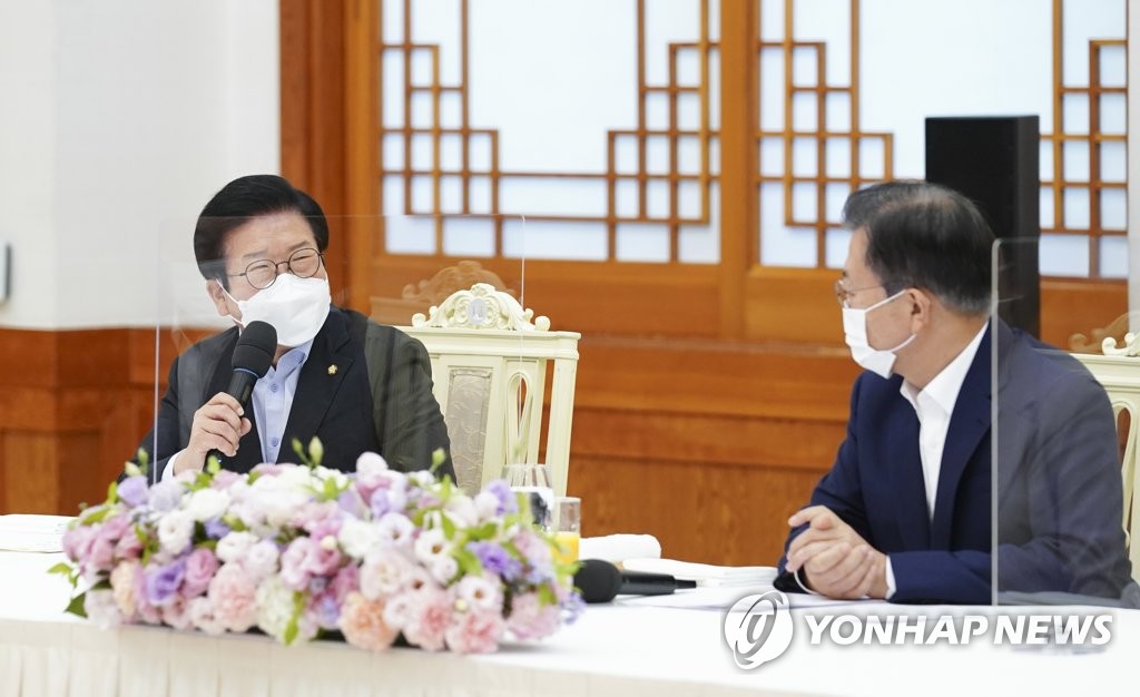 문대통령-의장단 "협치" 한목소리…핫이슈는 언론중재법(종합)