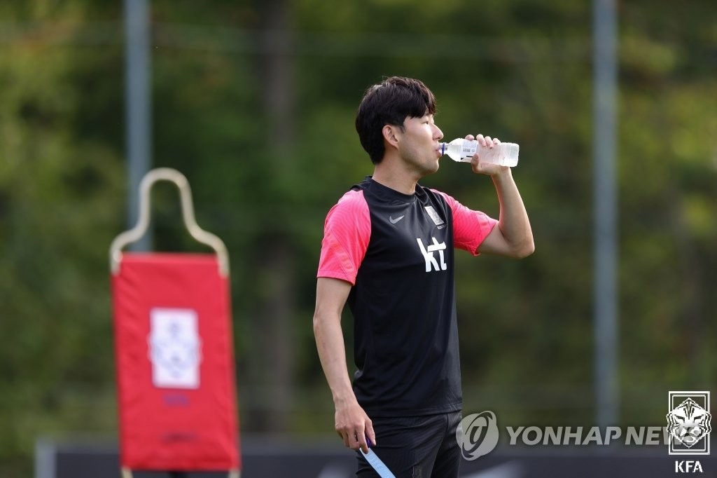 손흥민 "이라크 침대축구 생각 변함없어…슈팅 욕심내겠다"