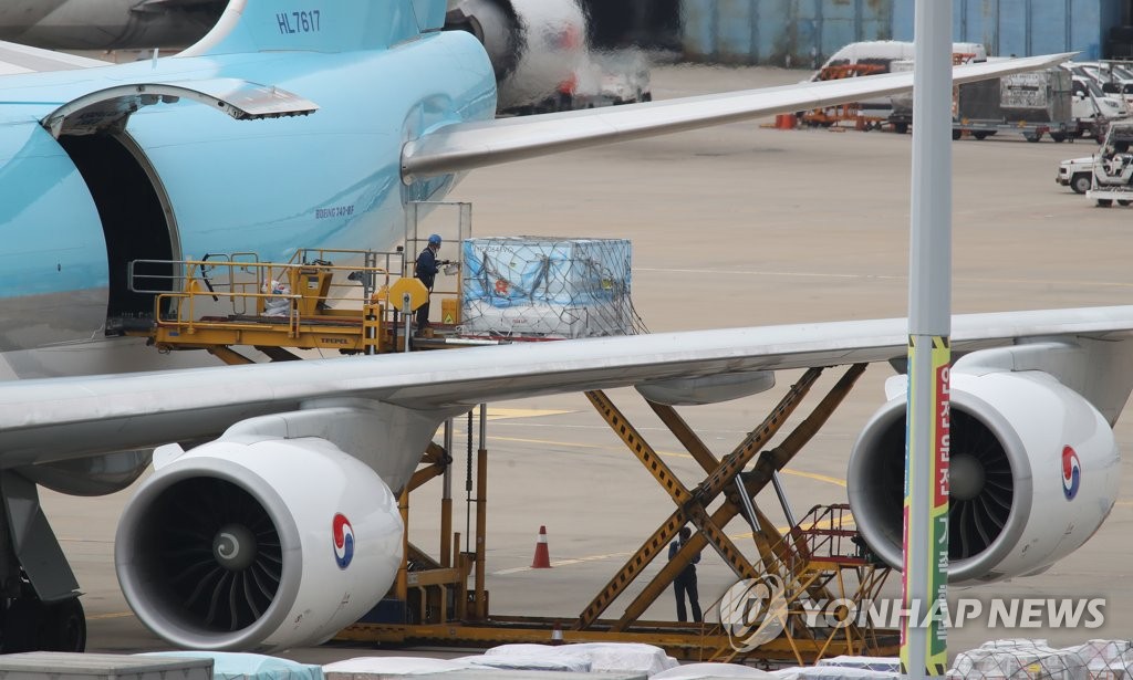 내일 직계약 모더나 백신 87만1천회분 인천공항 도착