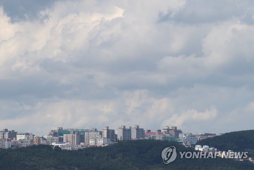 [날씨] 강원 영동·제주 비…내륙 일교차 10도 이상